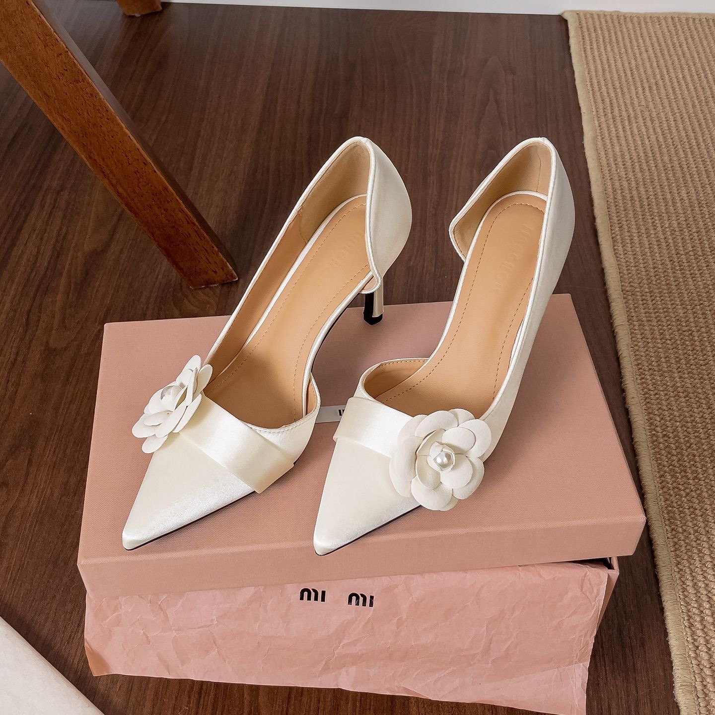 Formal Women Daily Wear Footwear - サテンポインテッドスティレットパンプス レディース 花柄パール細ヒール スリッポン 結婚式 宴会
