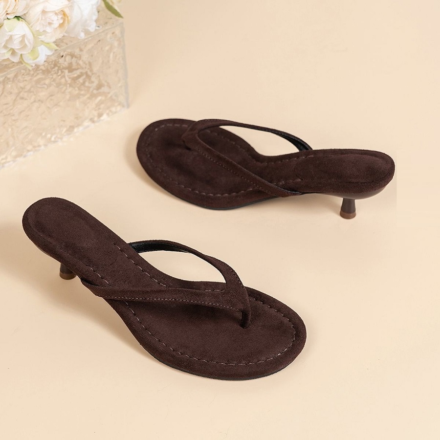Kitten Heel Women - 新型フェイクスエードヒール付きトングサンダル レディース ミニ薄型キトゥンヒール スライドシューズ 女性用 滑り止め
