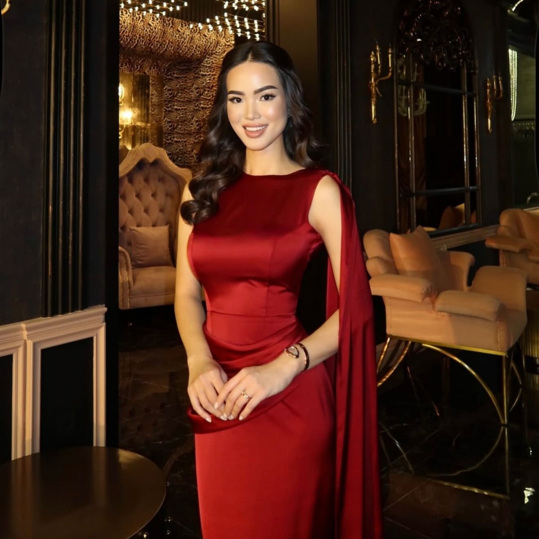 ベラカスタムメイド レッドサテン ワンショルダー プロムドレ - Women Formal Wear For Graduation のレビューと価格
