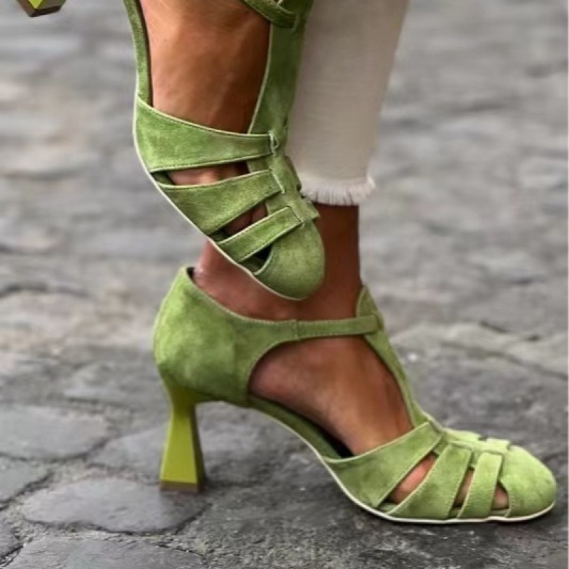 レディース グリーン スエード キトゥンヒール Tストラップ - Kitten Heel Women のレビューと価格