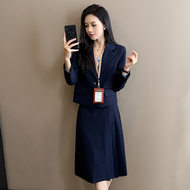 インタビュー用衣装：女性用グレーのプロフェッショナルスーツセ - Women'S Formal Wear Petite のレビューと価格