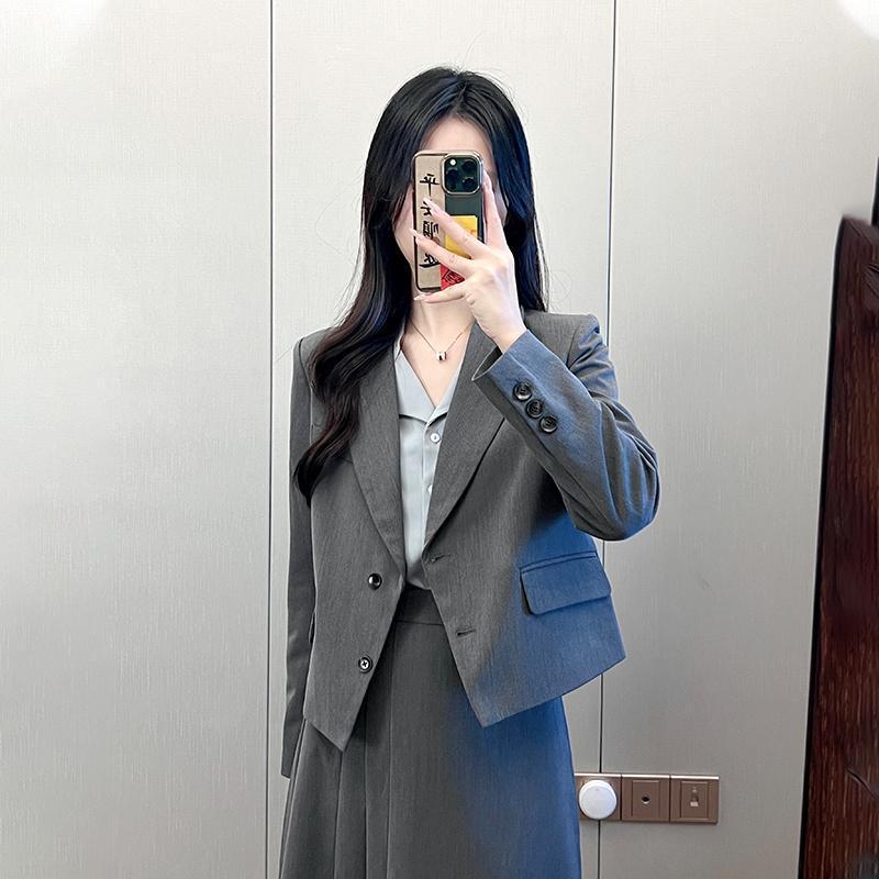 インタビュー用衣装：女性用グレーのプロフェッショナルスーツセ - Women'S Formal Wear Petite のレビューと価格