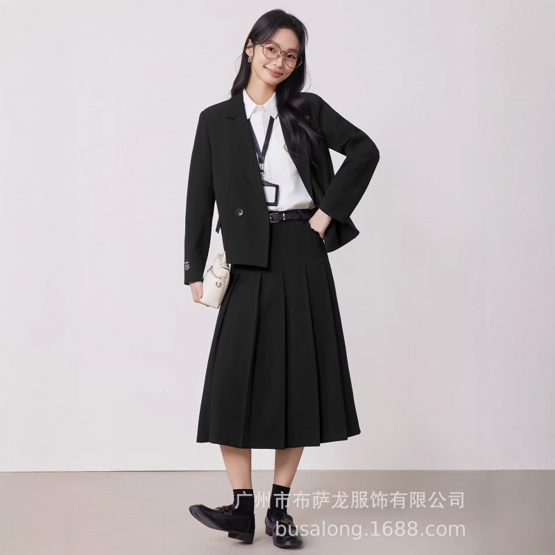 グレーのレディーススーツセット、春と秋に最適、小柄な女性向け - Women'S Formal Wear Petite のレビューと価格
