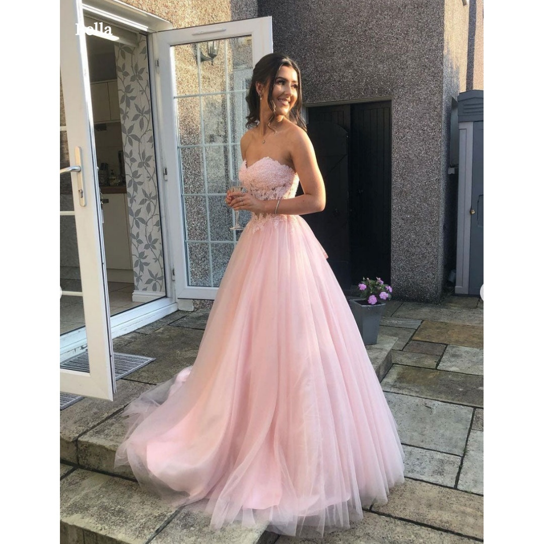 ベラカスタムピンクストラップレスレースプロムドレスパーティー - Women Formal Wear For Graduation のレビューと価格