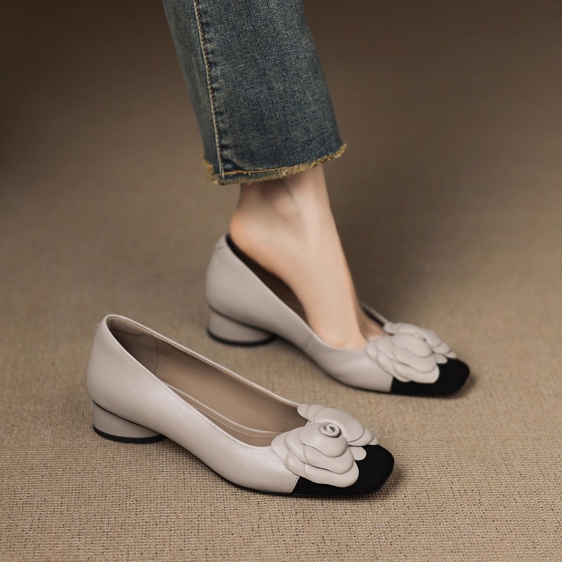 フレンチキトゥンヒール カラーブロック カメリア シングルシ - Kitten Heel Women のレビューと価格